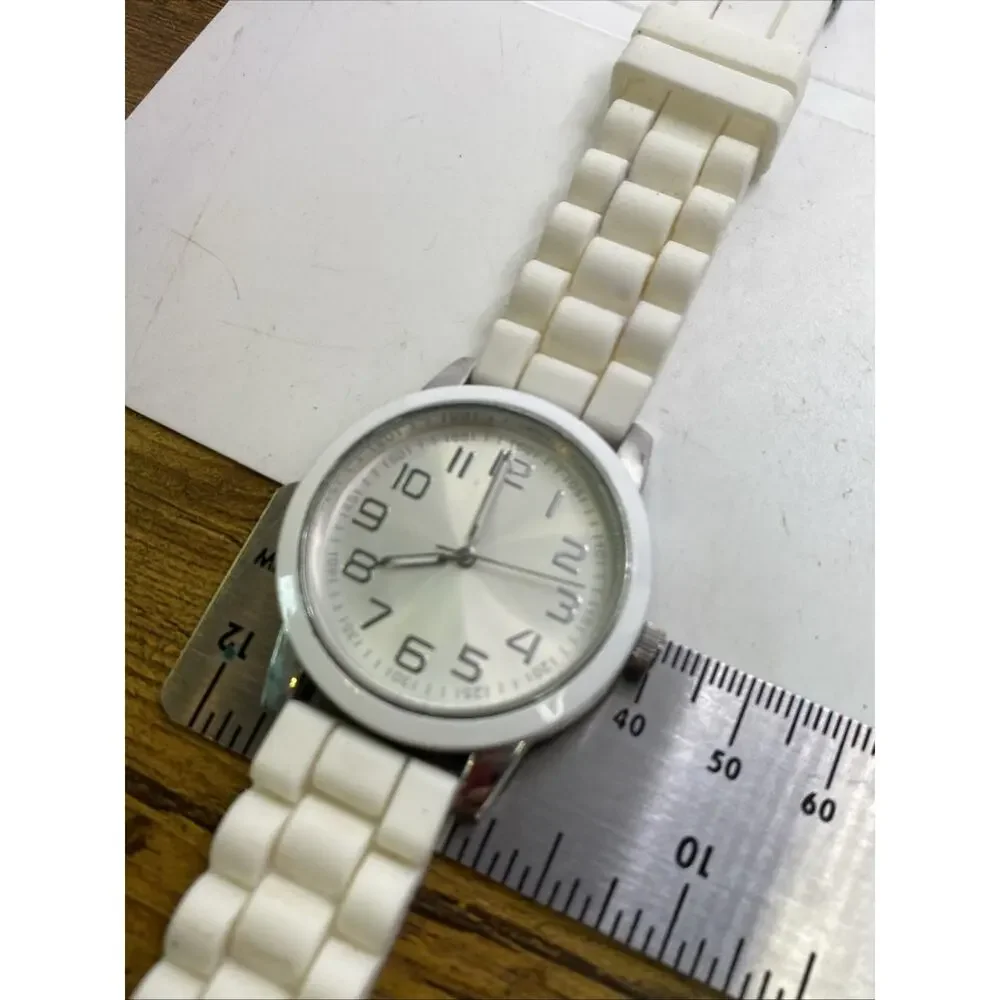 Womens White Rubber Watch Works New Battery